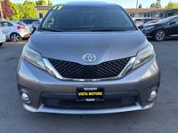 2017 Toyota Sienna SE Premium Minivan / 7-Passenger / Power Doors /Nav Salem-1477 Hawthorne Ave NE - Image 7