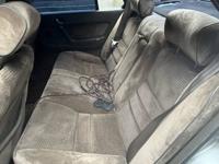 1986 Acura Legend 4D sedan Seattle - Image 10