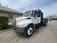 2006 INTERNATIONAL 4300 DUMP TRUCK FOLD DOWN SIDES LIFTGATE -UNDER CDL LAKE BLUFF - Image 6