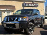 2012 NISSAN TITAN SV 4X4** CLEAN CARFAX **RUNS STRONG**RUNNING BOARD FEASTERVILLE