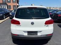 2012 VOLKSWAGEN TIGUAN // SUNROOF // LOW MILES // WE SHIP **4 MOTION * FEASTERVILLE - Image 7