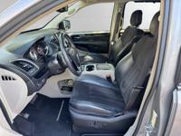 2014 Chrysler Town and Country - FINANCING AVAILABLE! - DEALMAKER AUTO SALES - - Image 6