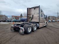 2017 VOLVO AUTOMOTIVE SEMI TRUCK CHICAGO - Image 5
