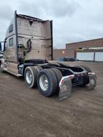2017 VOLVO AUTOMOTIVE SEMI TRUCK CHICAGO - Image 7