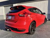 2016 Ford Focus ST ST 4dr Hatchback + FINANCING AVAILABLE!!! - Image 9