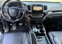 2016 Honda pilot Touring Elite Navigation DVD Leather sunroof 7 seats 1 Owner Lawrenceville - Image 3