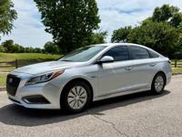 2017 Hyundai Sonata hybrid SE - 135K miles - 42 MPG's!!!! Norman