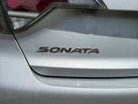 2017 Hyundai Sonata hybrid SE - 135K miles - 42 MPG's!!!! Norman - Image 5