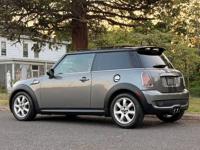 2010 Mini Cooper S 2dr Hatchback East Brunswick, NJ - Image 4