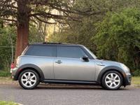 2010 Mini Cooper S 2dr Hatchback East Brunswick, NJ - Image 6
