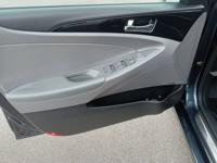 2011 Hyundai sonata Limited Edition Aurora - Image 10