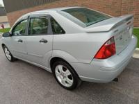 2005 Ford Focus ZX4 Runs Great Aurora - Image 2