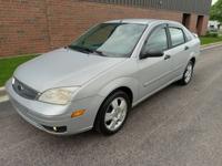 2005 Ford Focus ZX4 Runs Great Aurora - Image 4