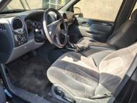 2004 GMC Envoy XL 4x4, 3rd row, clean, read description! Olney, Philly - Image 4