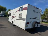 2008 Ford e450 forest riv coachmen 2890 motorhome! PHILADELPHIA - Image 6