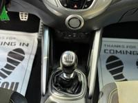 2016 Hyundai Veloster MT low miles Des Plaines - Image 4