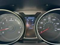 2016 Hyundai Veloster MT low miles Des Plaines - Image 5