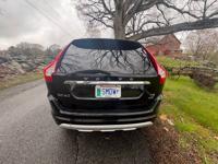 2017 Volvo XC60 Cross Country AWD Remarkable Shape www.smdwoods.com - Image 3