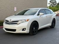 2013 Toyota Venza AWD V6 — TRADE IN • PEARL WHITE • BACKUP CAMERA Toyota Venza in Beaverton - Image 3