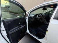 2013 Toyota Venza AWD V6 — TRADE IN • PEARL WHITE • BACKUP CAMERA Toyota Venza in Beaverton - Image 10