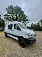 2016 Freightliner Sprinter 3500 Cargo Van, 3.0L Milwaukie - Image 2