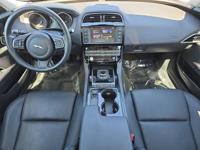 2017 Jaguar XE 20d Premium Diesel AWD All Wheel Drive AUTONATION Call (914) 785-6909 to confirm availability - May 8th - Image 10