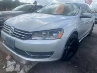 2013 Volkswagen passat SE. . . down drives hwy 6 👍☎ . . 832-206-3054 - Image 3