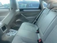 2013 Volkswagen passat SE. . . down drives hwy 6 👍☎ . . 832-206-3054 - Image 10