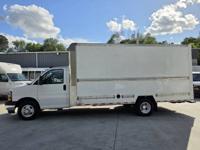 2023 Chevrolet Express 3500 17ft Cargo Box Truck Cutaway Delivery Van - Image 4