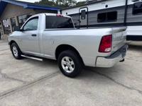 == 2014 RAM V6 WITH 42K ORIGINAL MILES == Saint marys - Image 3