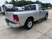 == 2014 RAM V6 WITH 42K ORIGINAL MILES == Saint marys - Image 4