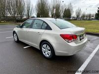 2013 Chevrolet Cruze Chevy LS Auto Sedan Mack Motors Corporation - Image 10
