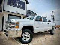2019 Chevy Silverado 2500HD 4x4 6.0L Car Fax Soth Houston - Image 2