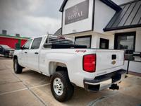 2019 Chevy Silverado 2500HD 4x4 6.0L Car Fax Soth Houston - Image 4