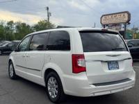2013 CHRYSLER TOWN & COUNTRY ONE OWNER LOW MILES RUNS GREAT WE FINANCE FEASTERVILLE - Image 5