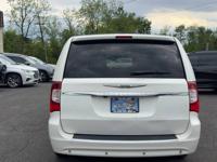 2013 CHRYSLER TOWN & COUNTRY ONE OWNER LOW MILES RUNS GREAT WE FINANCE FEASTERVILLE - Image 6