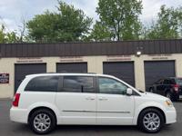 2013 CHRYSLER TOWN & COUNTRY ONE OWNER LOW MILES RUNS GREAT WE FINANCE FEASTERVILLE - Image 8