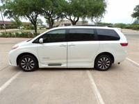 TOYOTA SIENNA LIMITED PREMIUM HANDICAPPED WHEELCHAIR POWER RAMP VAN Irving, TX - Image 6
