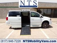 17 DODGE GRAND CARAVAN SE PLUS HANDICAPPED WHEELCHAIR MANUAL RAMP VAN Irving, TX