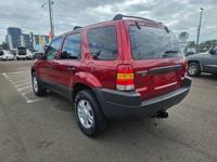 2004 Ford Escape 4x4 4WD XLT 4dr SUV SUV Roberto's Auto Sales - Image 7