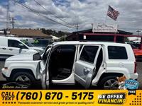 2013 Jeep Patriot Latitude 4x4SUV 4 x 4 SUV 4-x-4-SUV PRICED TO SELL! Bloom Auto Sales - Image 5