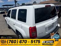 2013 Jeep Patriot Latitude 4x4SUV 4 x 4 SUV 4-x-4-SUV PRICED TO SELL! Bloom Auto Sales - Image 9