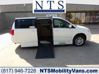 19K MILE DODGE GRAND CARAVAN SXT HANDICAP WHEELCHAIR PWR RAMP VAN Irving, TX - Image 2