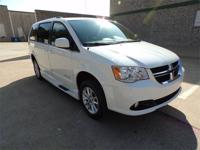 19K MILE DODGE GRAND CARAVAN SXT HANDICAP WHEELCHAIR PWR RAMP VAN Irving, TX - Image 4
