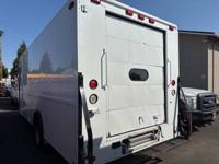 2006 Ford E-Series E 450 SD Commercial/Cutaway/Chassis 158 176 in. WB Portland Rd Salem, OR - Image 8