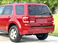 2011 Ford Escape XLT 4WD - Image 10