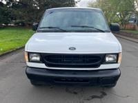 2001 Ford E-350 XL 12 passenger 57000 MILES ONLY Call/Text 503-481-5379 dundee - Image 3