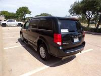 19 DODGE GRAND CARAVAN SXT MOBILITY HANDICAP WHEELCHAIR POWER RAMP VAN Irving, TX - Image 7