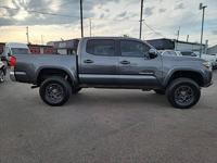 2017 Toyota Tacoma SR5 V6 4x4 4dr Double Cab 5.0 ft SB - Image 8