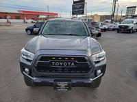 2017 Toyota Tacoma SR5 V6 4x4 4dr Double Cab 5.0 ft SB - Image 10